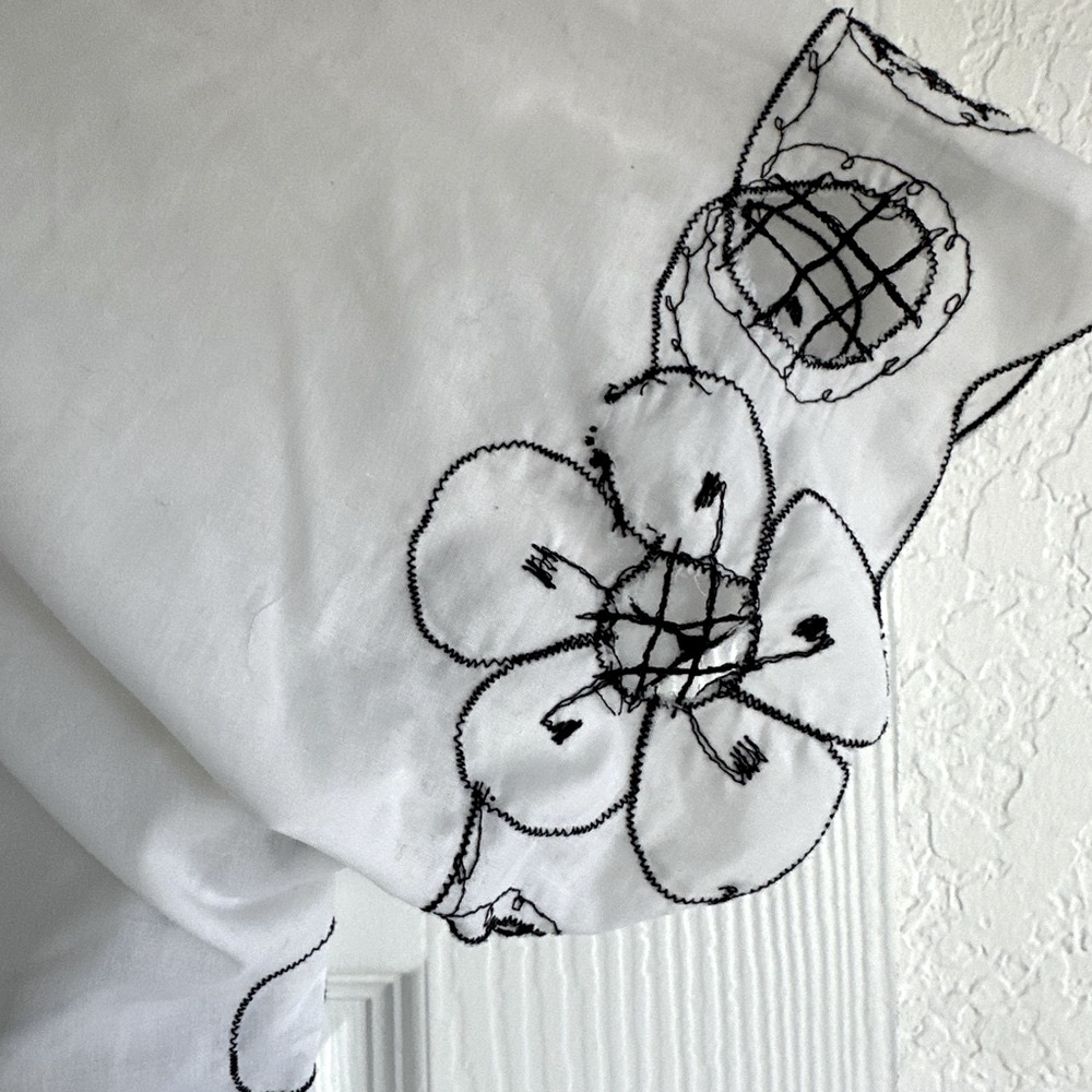 Vintage Embroidered Boho Butterfly Top - Picture 6 of 6
